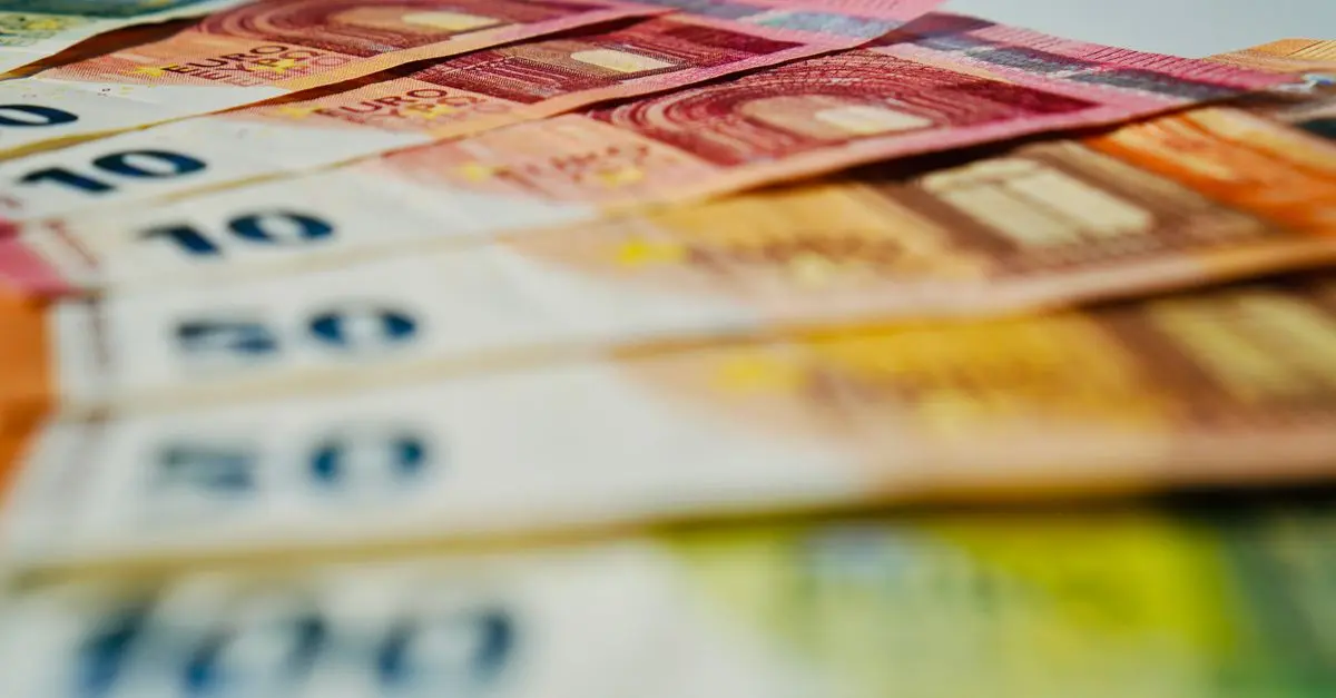 Comparer les prestataires de financement pour les obsèques