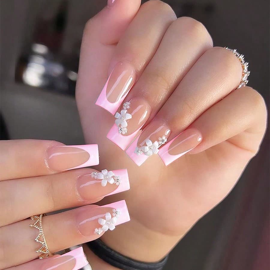 24 pièces Ongles pressés de DIY de type cercueil français moyenne longueur rose et ongles artificiels avec fleurs de cerisier blancs 3D -